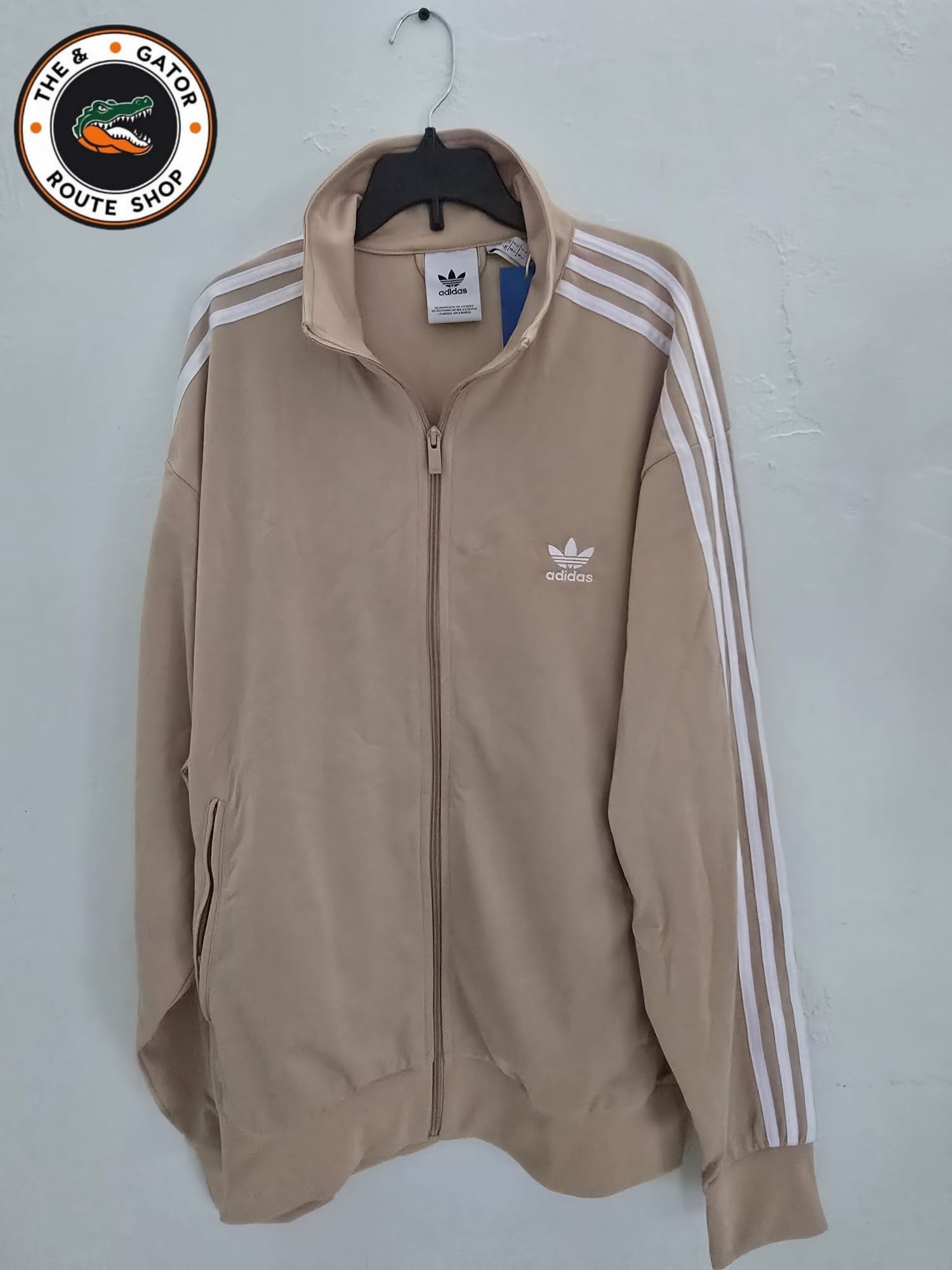 Buso Adidas Trefoil